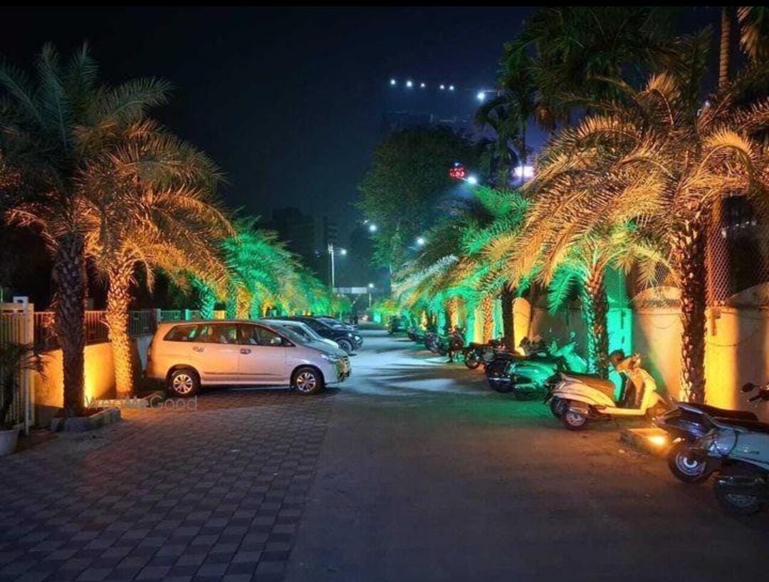 Parking & Valet